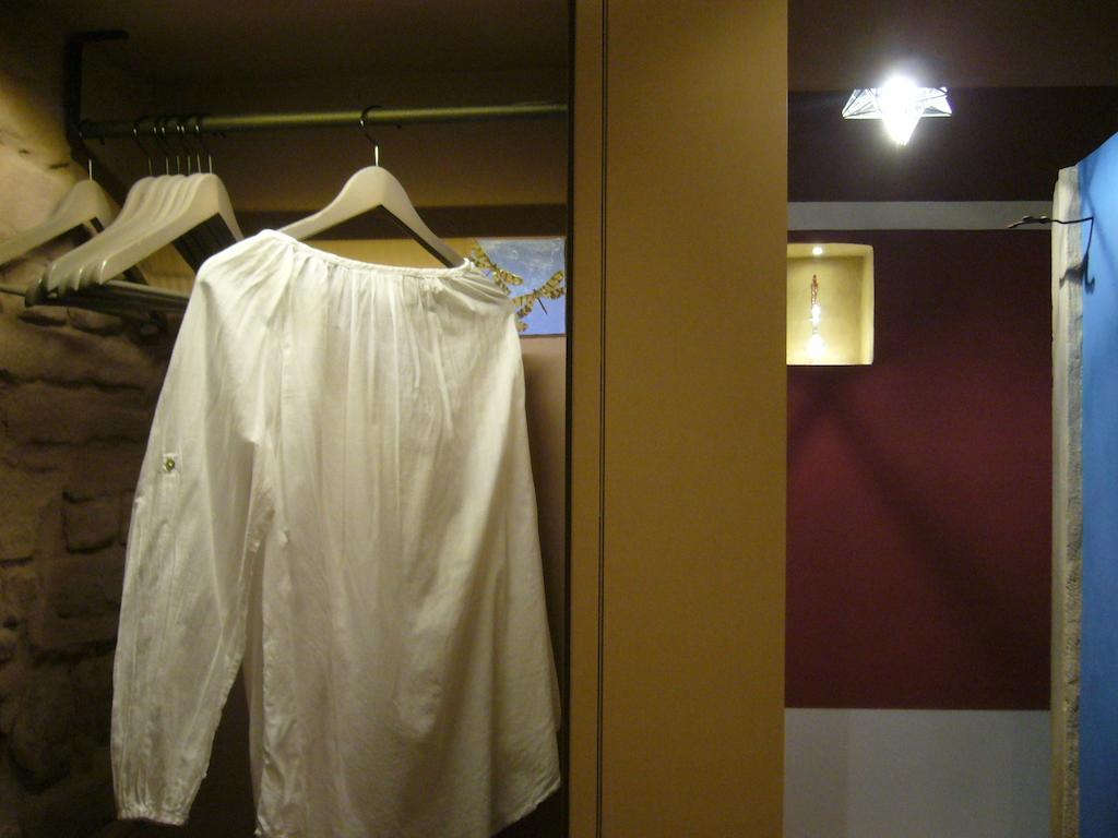 Sanpolo 1544 Antique Room Урбино Номер фото